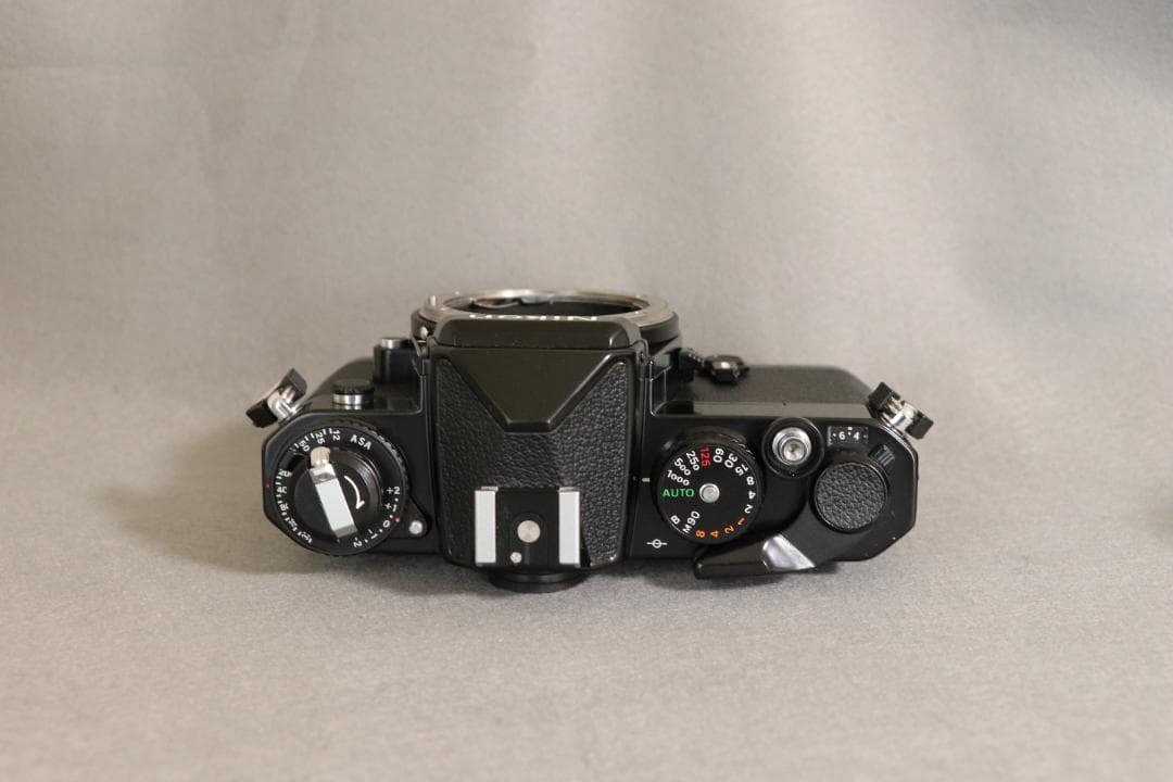 NIKON FE黒+MD12モータードライブ