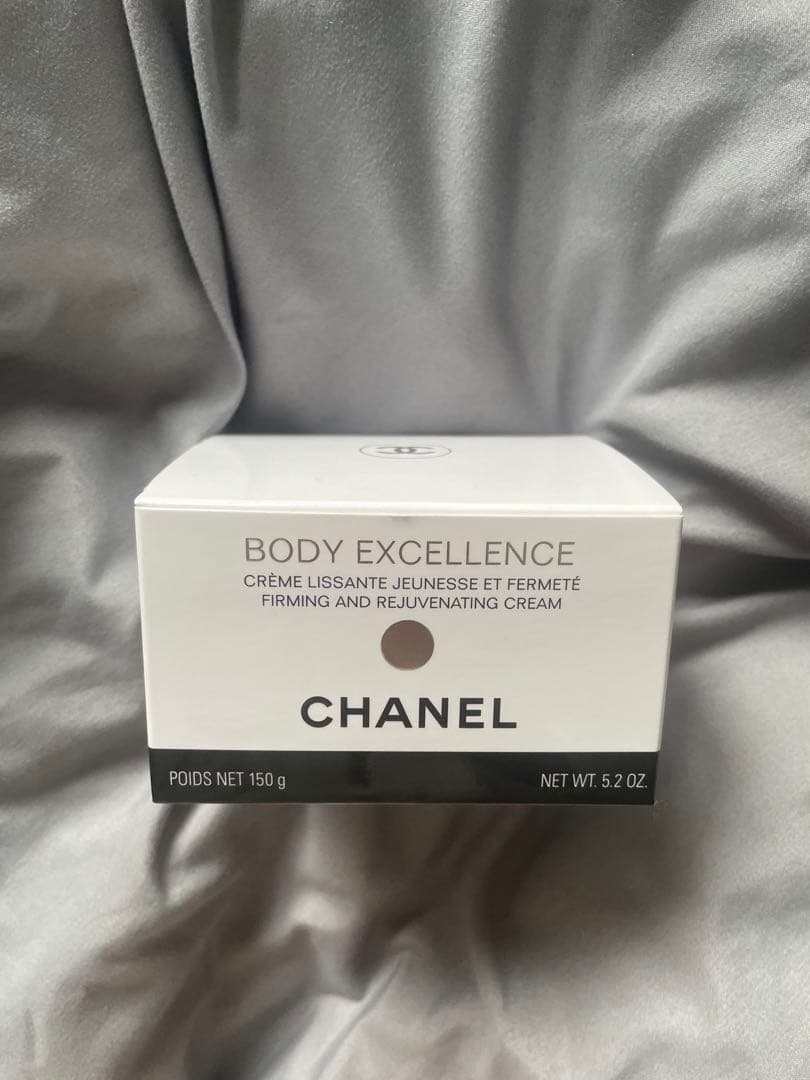 CHANEL ボディエクセレンスファーミングクリーム