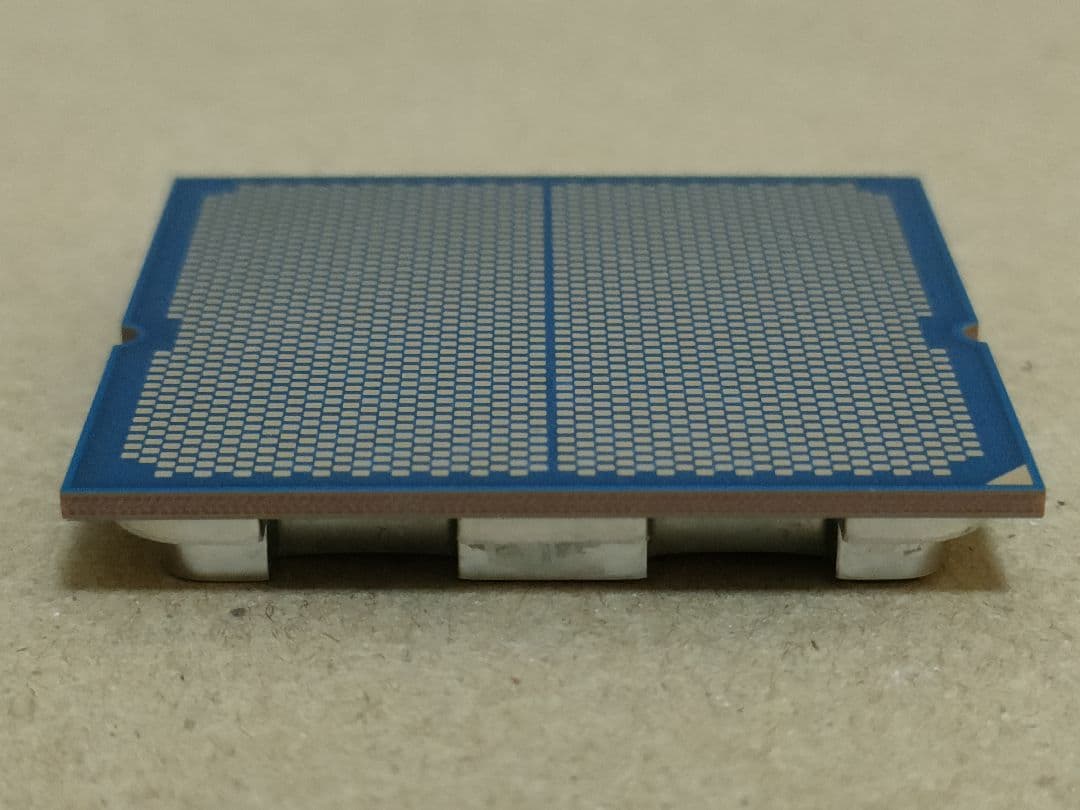 m*i様 AMD Ryzen 7-9700X CPU