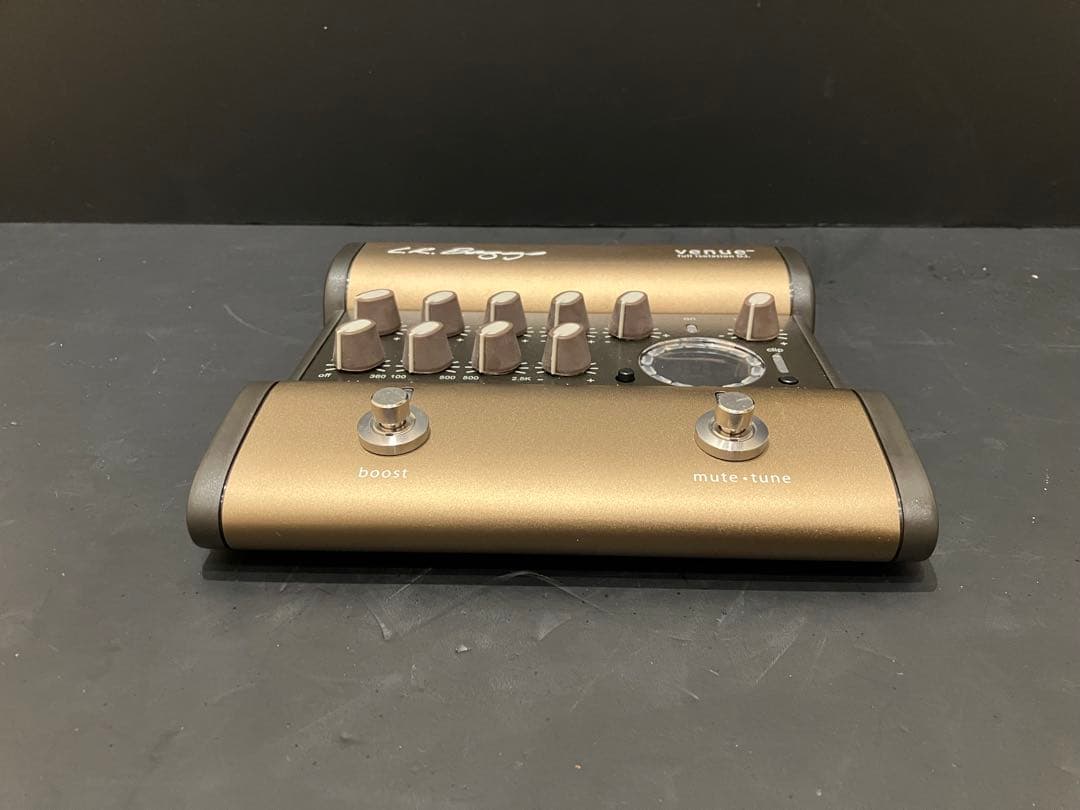 L.R. Baggs Venue アコースティックギター用プリアンプDI