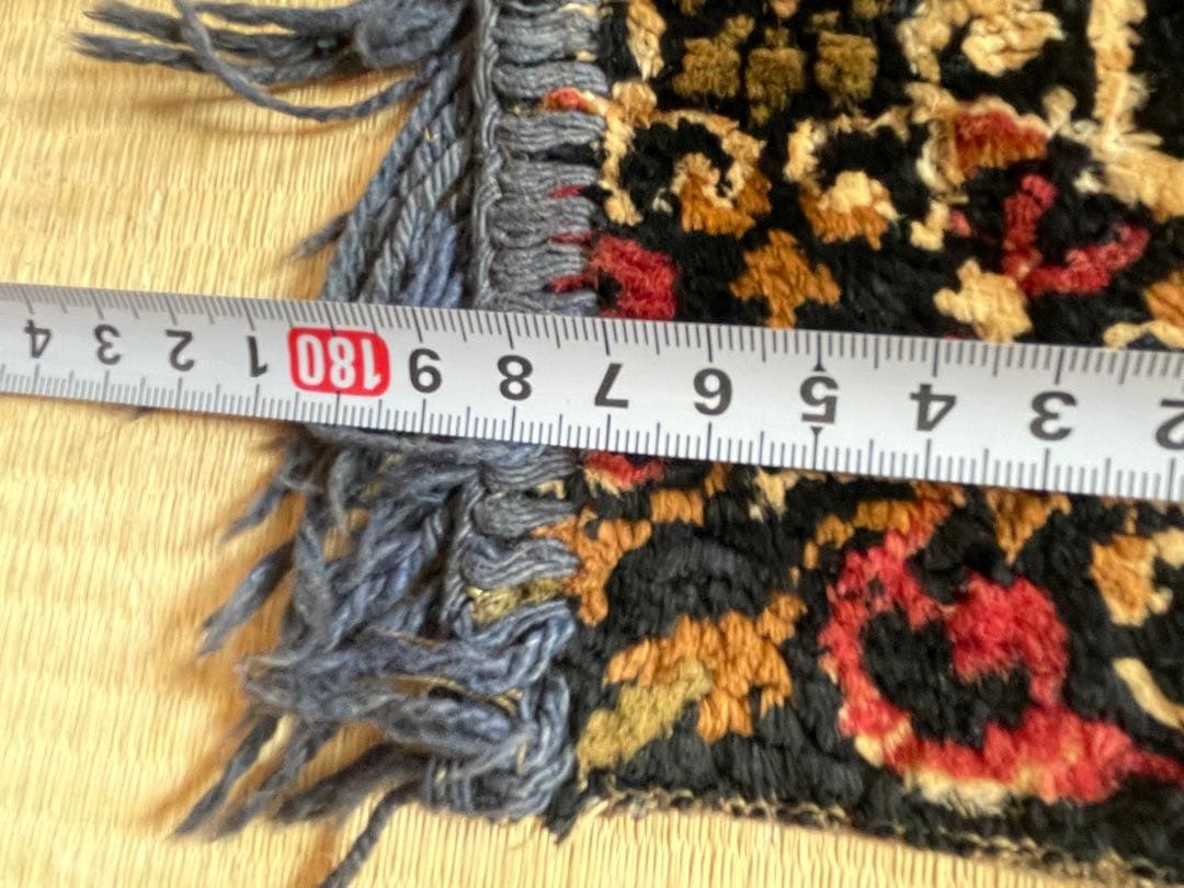 絨毯　ラグ　タペストリー　馬