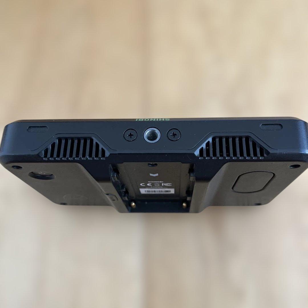 Atmos Shinobi 5.2インチ 4K外部モニター