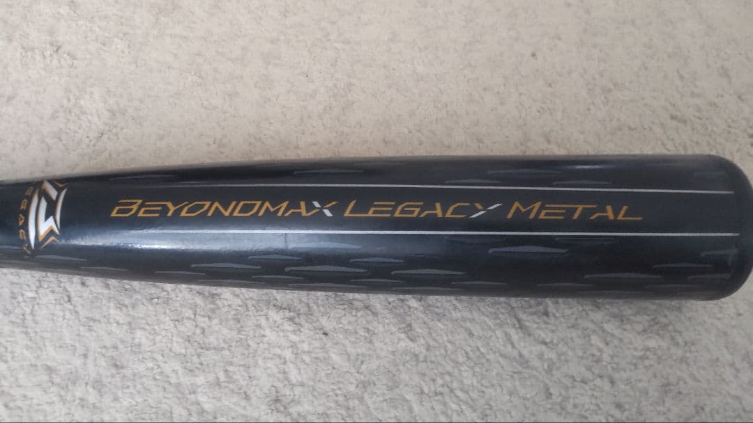 ミズノ 軟式用バット ビヨンドマックスレガシー メタル83cm