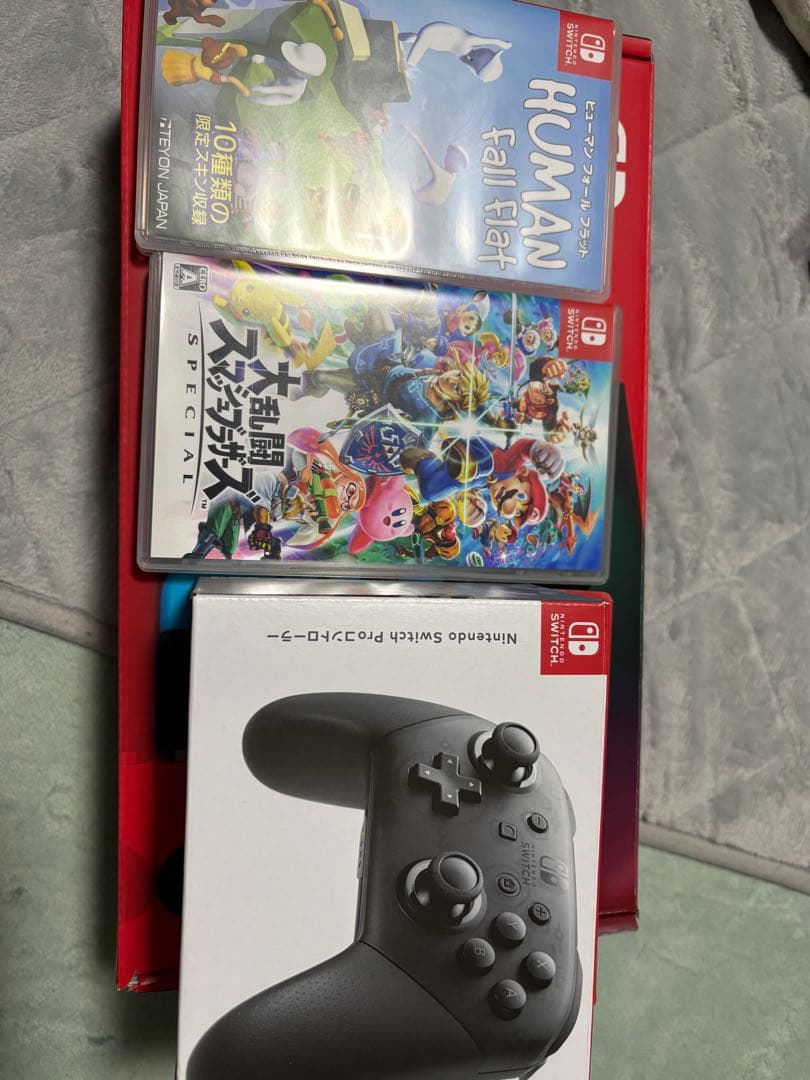 Nintendo Switch本体＋ソフト二種＋プロコン『初期化済・付属品完備』