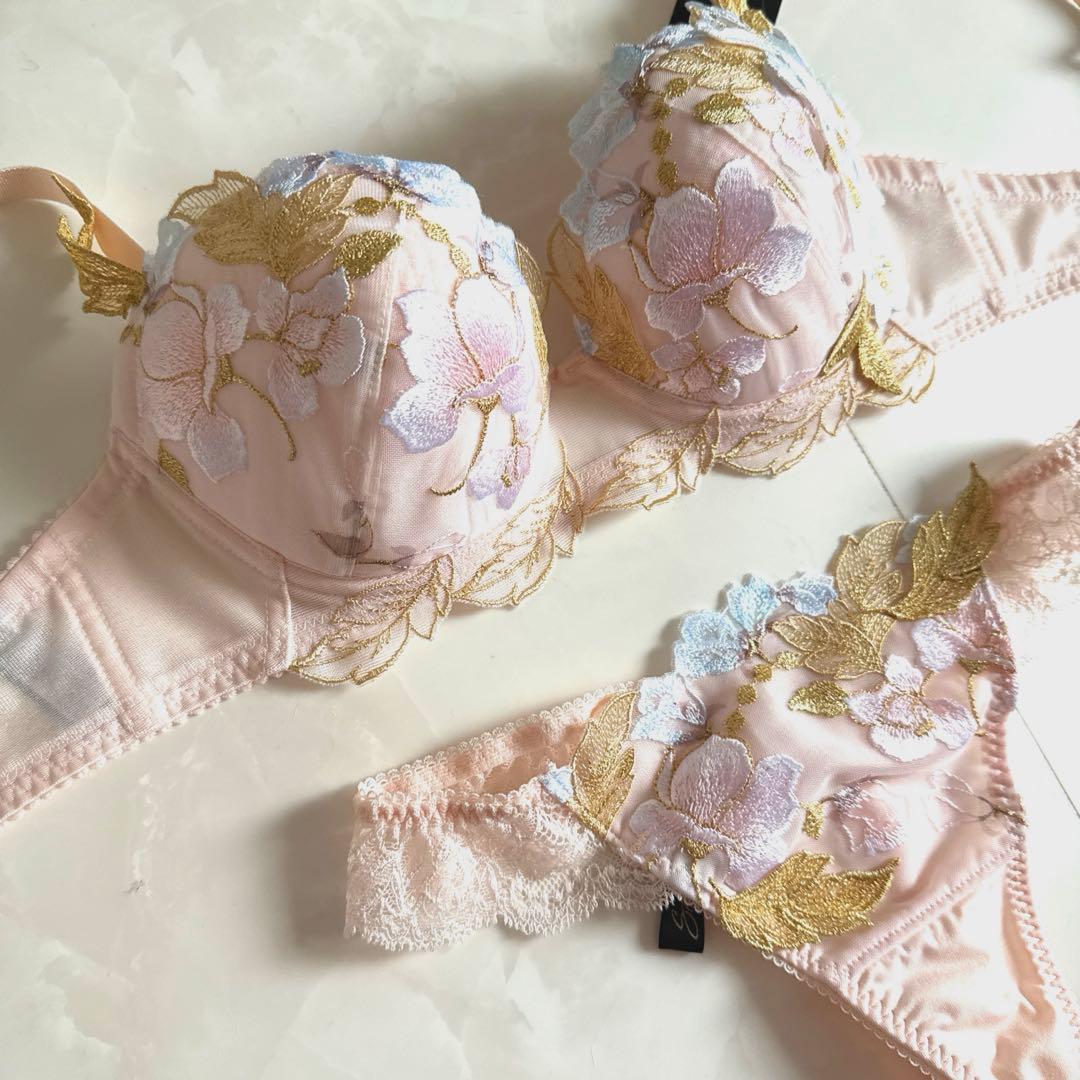 ☆ワコール サルート D70・M☆71G