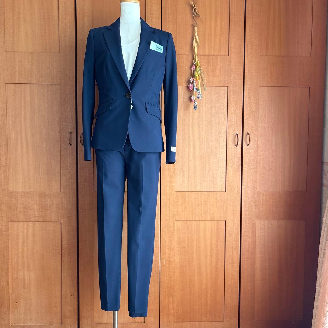 新品　パーフェクトスーツファクトリー　パンツスーツ　7号　ネイビー　タグ付き