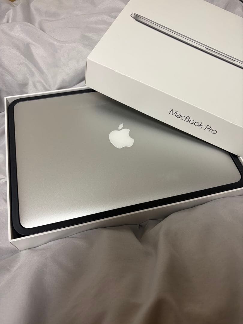 MacBookPro 13インチ　A1502 256GB