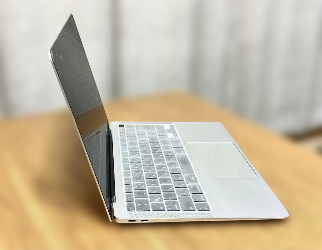 MacBookAirシルバー（メモリ16BG, SSD:1TB）M1,2020