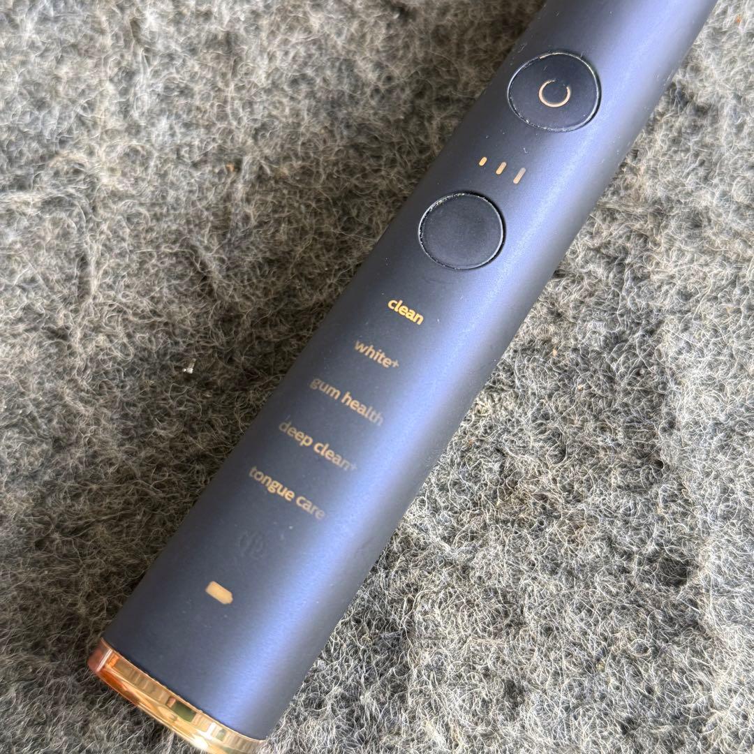 CK36激安早い者勝ち✨　PHILIPS ソニッケアー 9900プレステージ