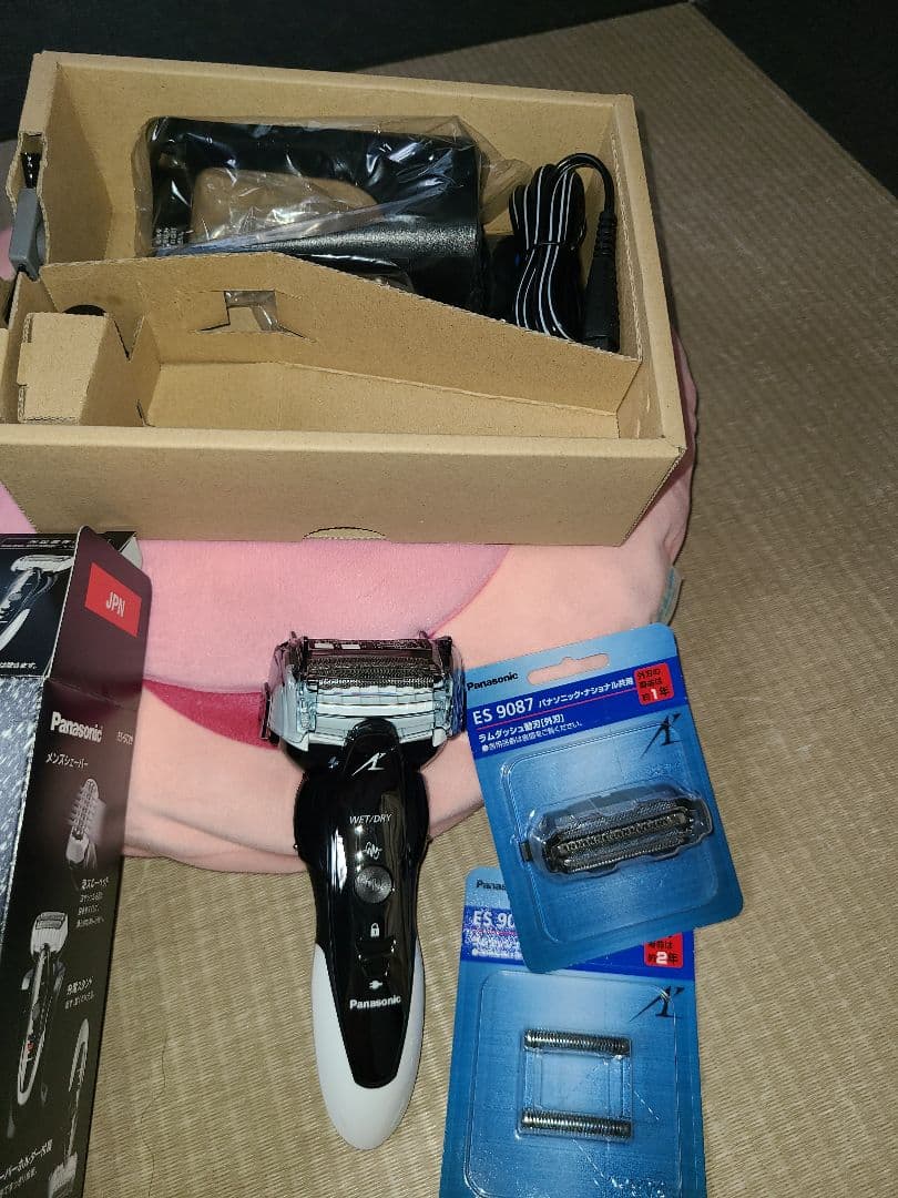 新品未使用　パナソニック　電動髭剃り　ラムダッシュ