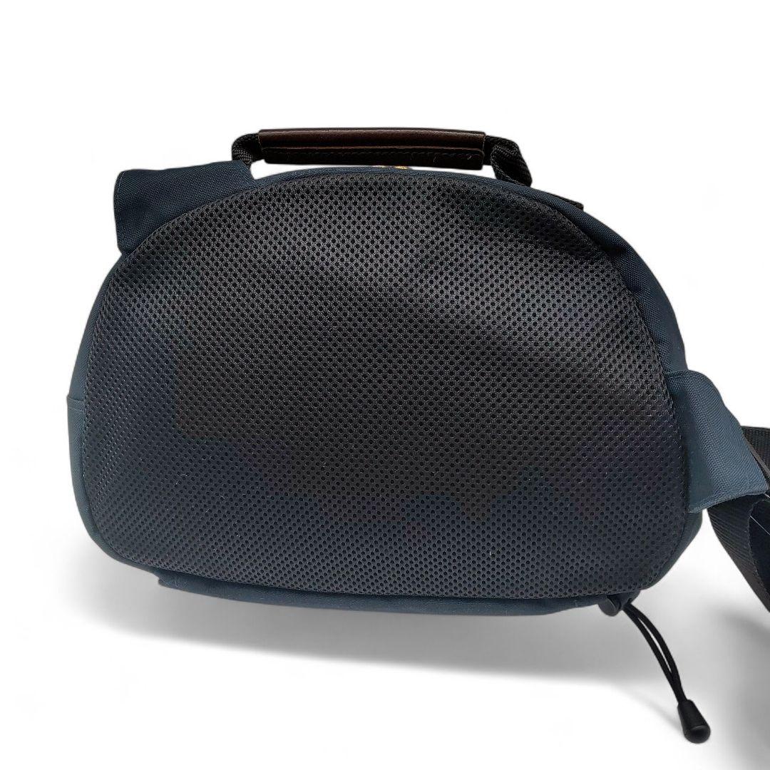 AYANOKOJI　アヤノコウジ　がま口ボディバッグ　ネイビー