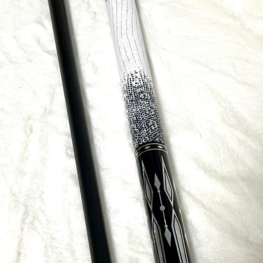 【美品】ビリヤードキュー ハードケース付き PREDETOR プレデター刺繍