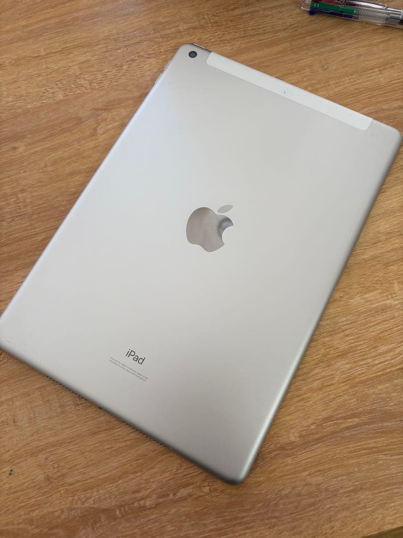 Apple iPad (第7世代) 本体