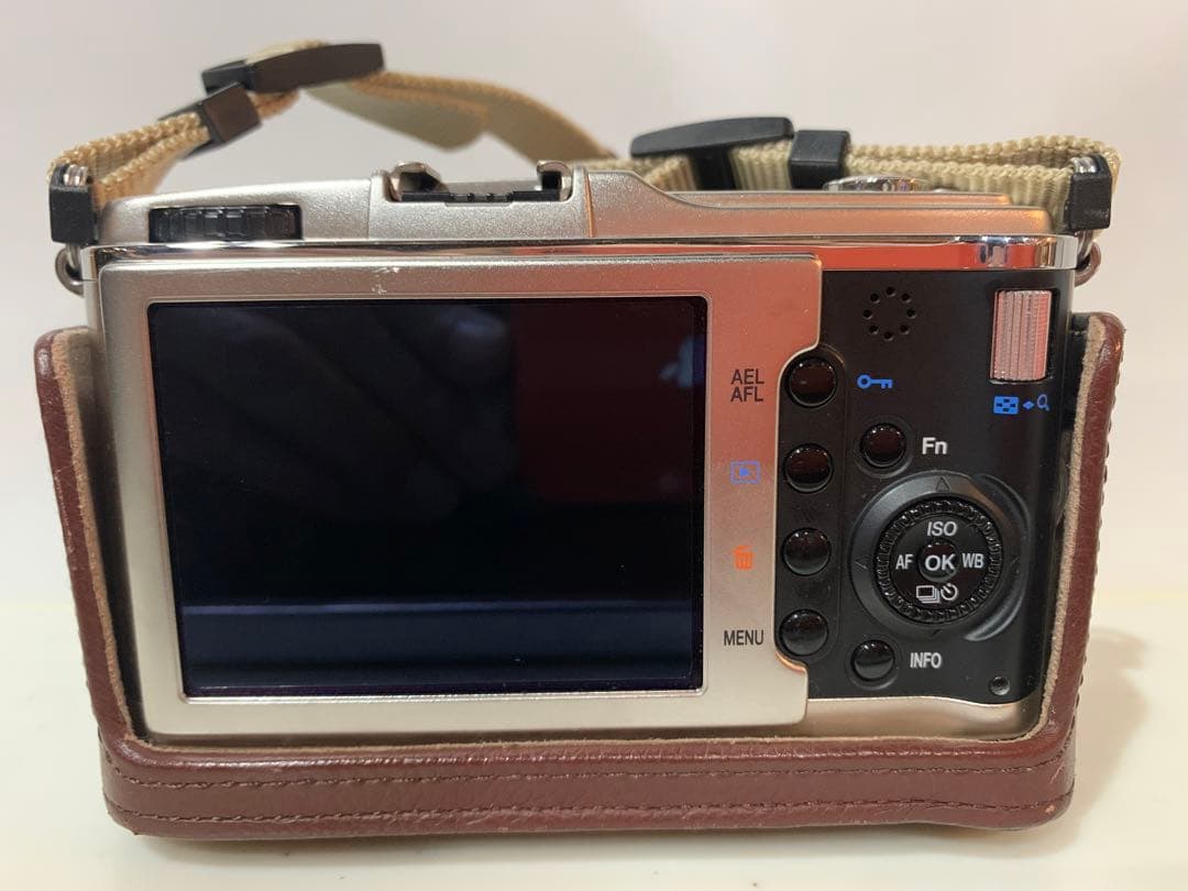 OLYMPUS PEN EP-1 オリンパス・ペンE-P1レンズキット　付属品付