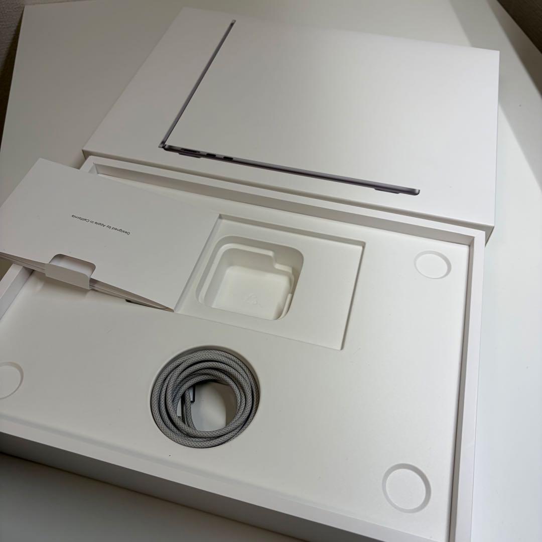 【美品】MacBook Air （M2, 2022）13.6㌅ 元箱付き