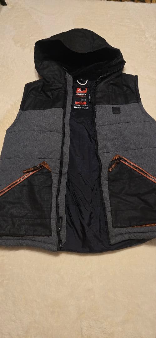 スノボー ウェアー686 ベスト付き 美品