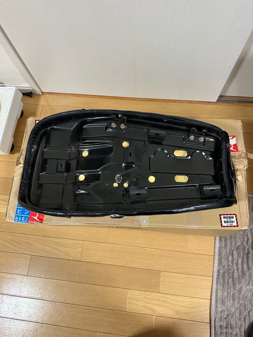 k*0様 misty製　ゲルザブ入り　鞍シート