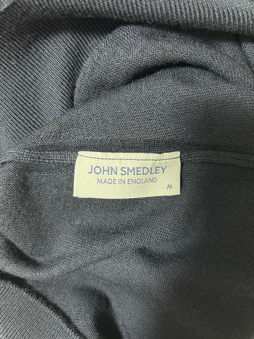 ジョンスメドレータートルネックネイビー