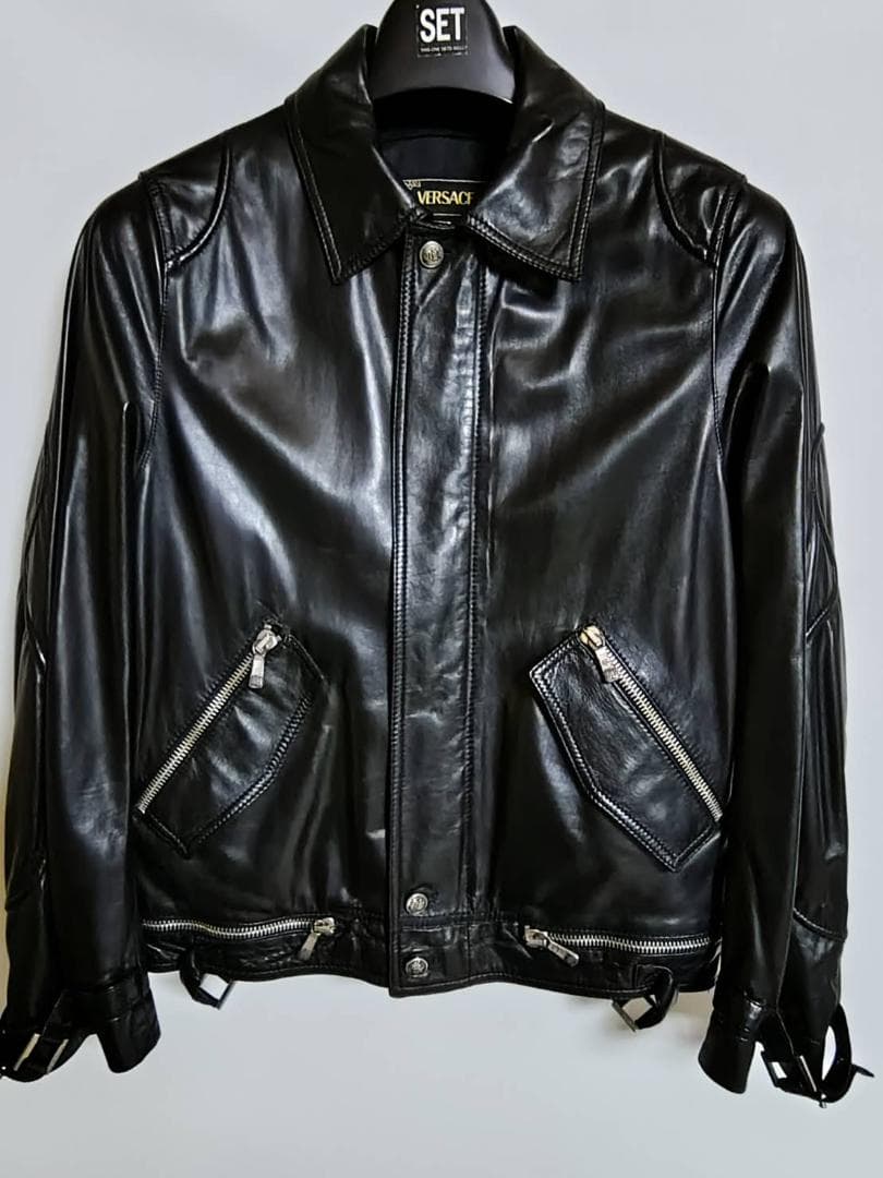 ヴェルサーチ　 皮ジャケット　レザーライダースジャケット