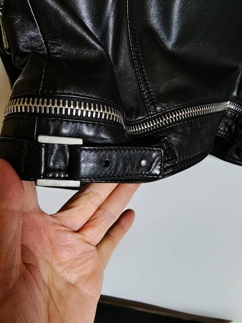 ヴェルサーチ　 皮ジャケット　レザーライダースジャケット