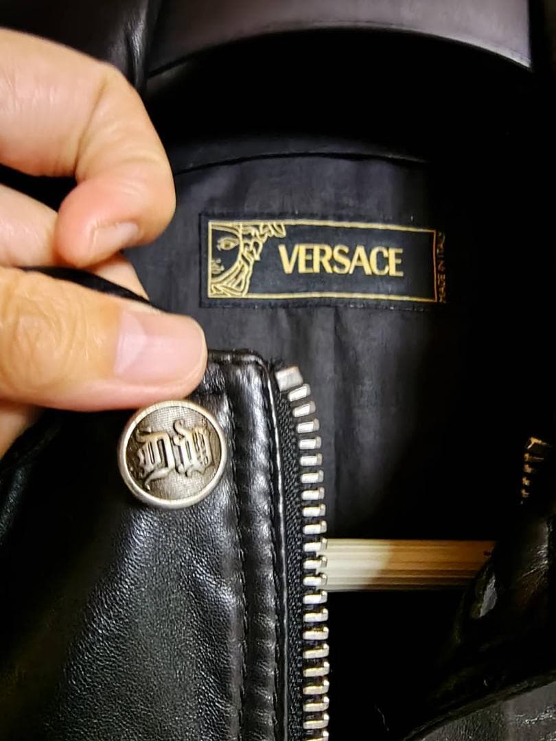 ヴェルサーチ　 皮ジャケット　レザーライダースジャケット