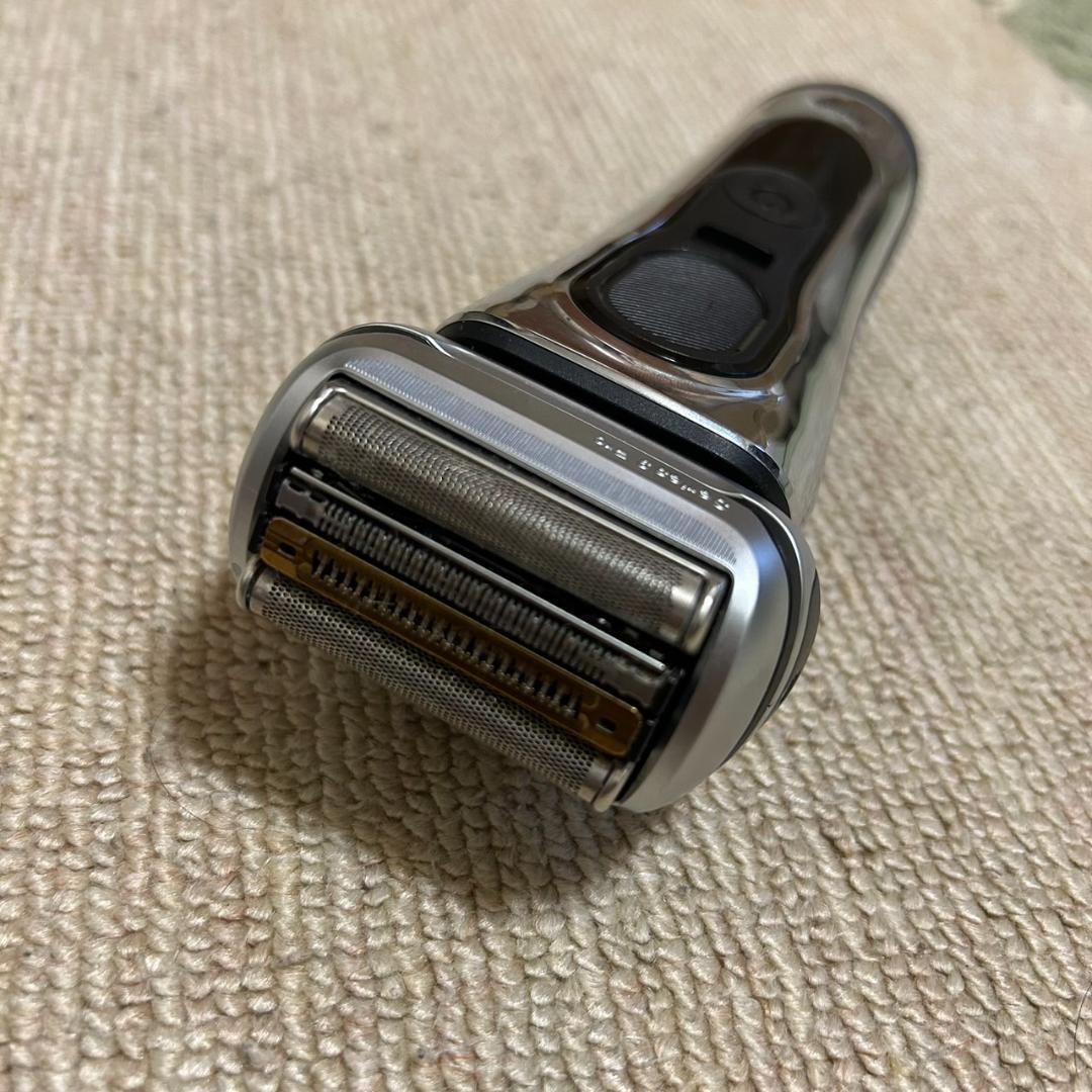 Braun メンズ電気シェーバー 9PRO充電器・ケース付き