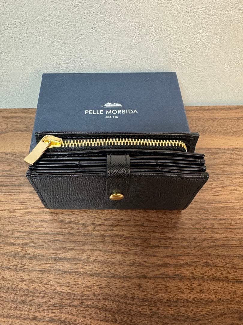 ペッレモルビダ　コンパクトウォレットPMO-BNBA320 限定品　レオン別注