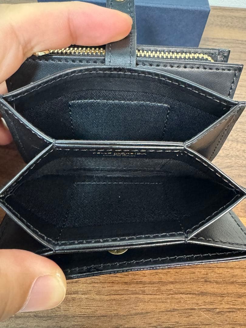ペッレモルビダ　コンパクトウォレットPMO-BNBA320 限定品　レオン別注