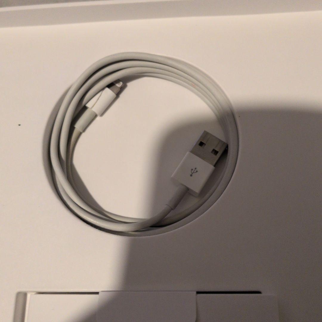 iPad　7世代32G　本体 WiFiモデル　ほぼ未使用