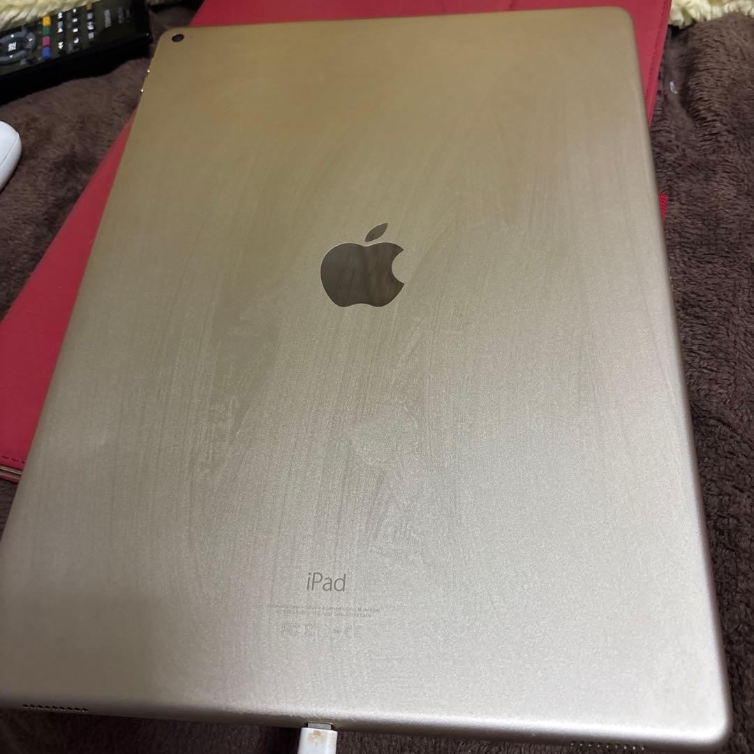 ipad Pro 12.9インチ第二世代128GB 動作確認済　お値下依頼受付中