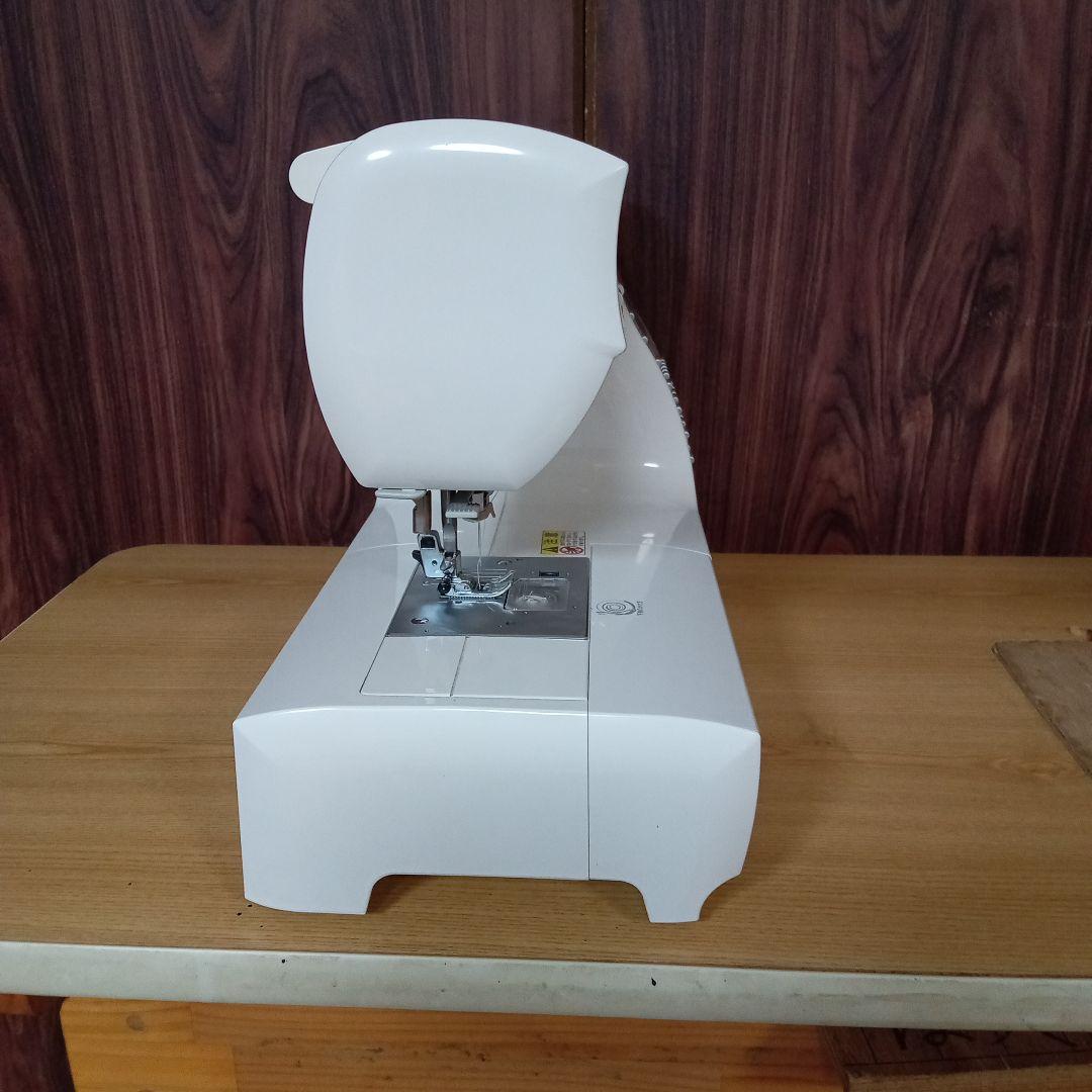 シンガーコンピュータミシン本体　リル　分解整備済み　美品　フット付き