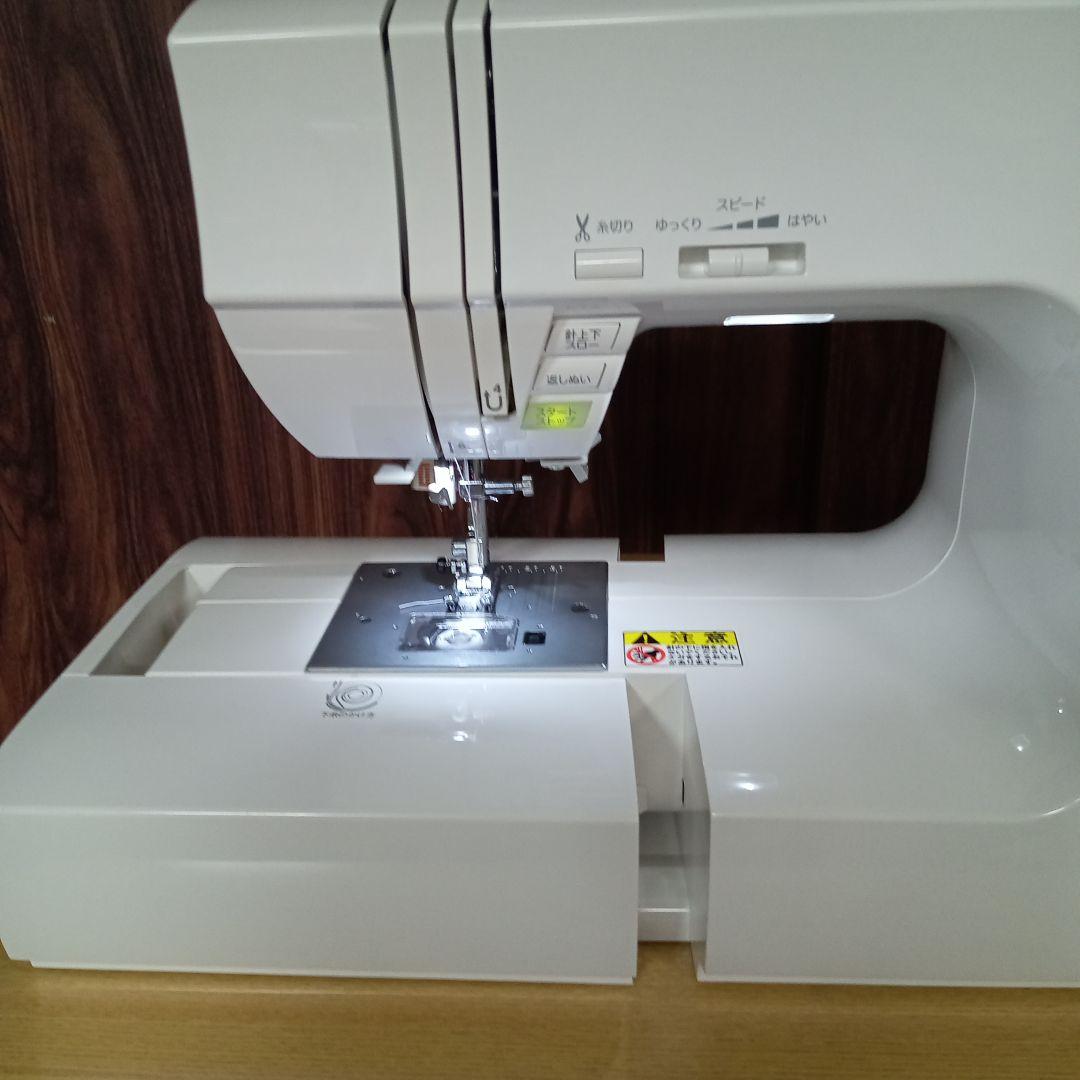 シンガーコンピュータミシン本体　リル　分解整備済み　美品　フット付き