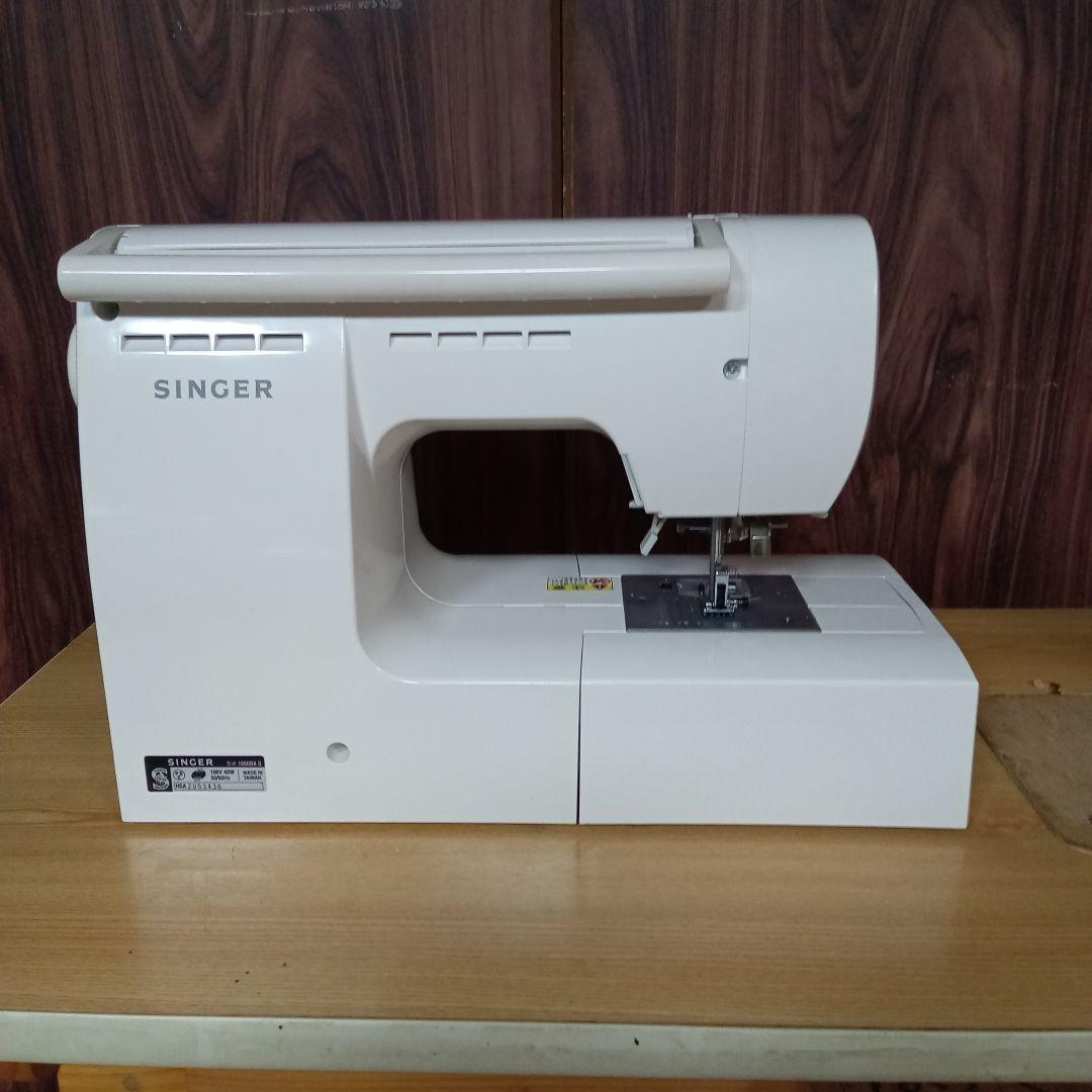シンガーコンピュータミシン本体　リル　分解整備済み　美品　フット付き