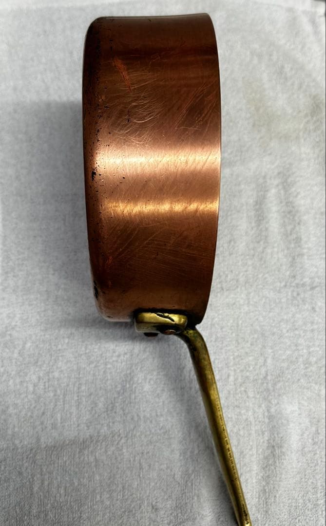 銅鍋　1.7kg以上　18cm 40年もの純度が高い 金属価格上昇中です