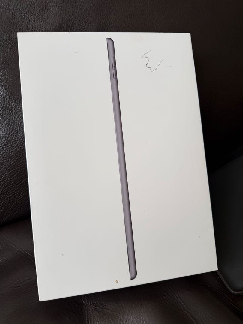 Apple iPad 第７世代　32GB Wi-Fi