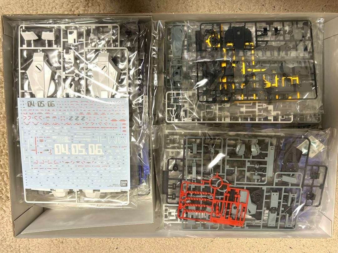 【新品、未組立】MG 1/100 FAZZ Ver.Ka