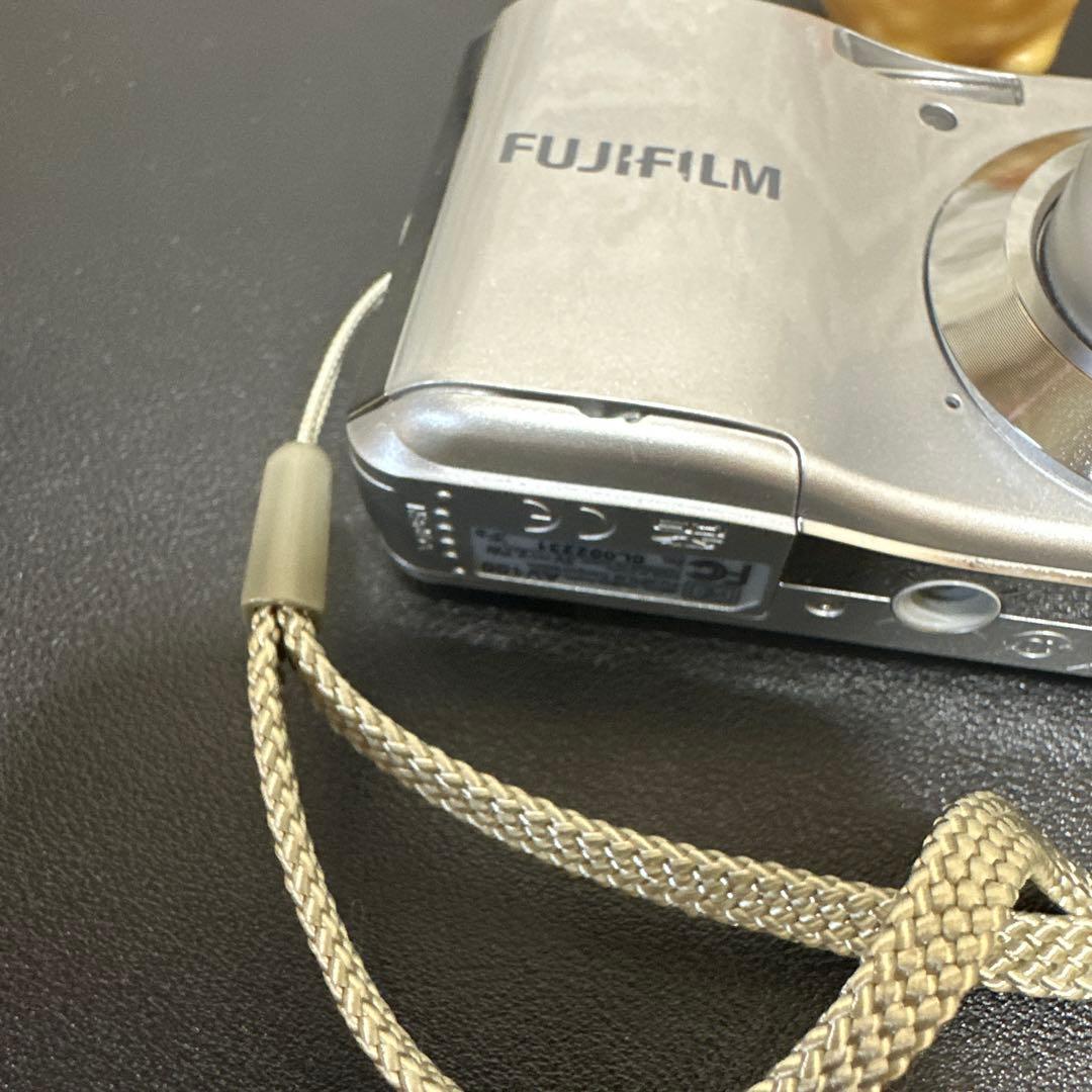 FUJIFILM FINEPIX AV100 動作品　電池式　SDカード付き