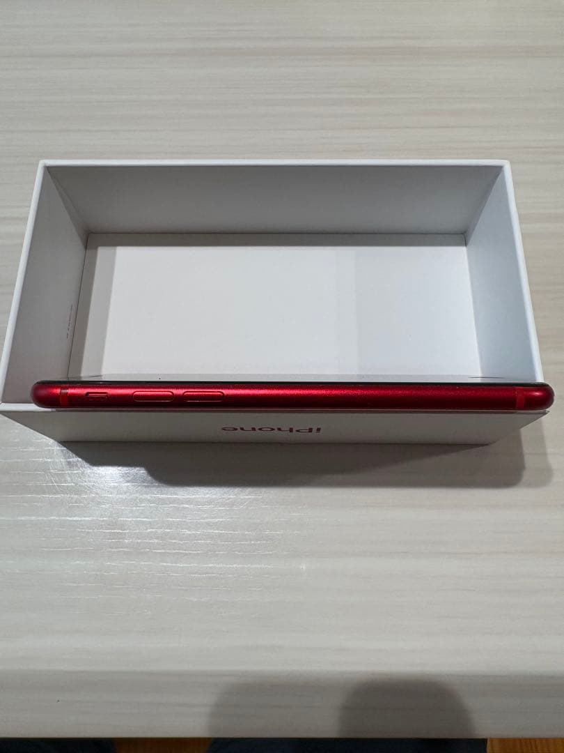 【送料込】【美品】iPhone SE2 64GB simフリー本体