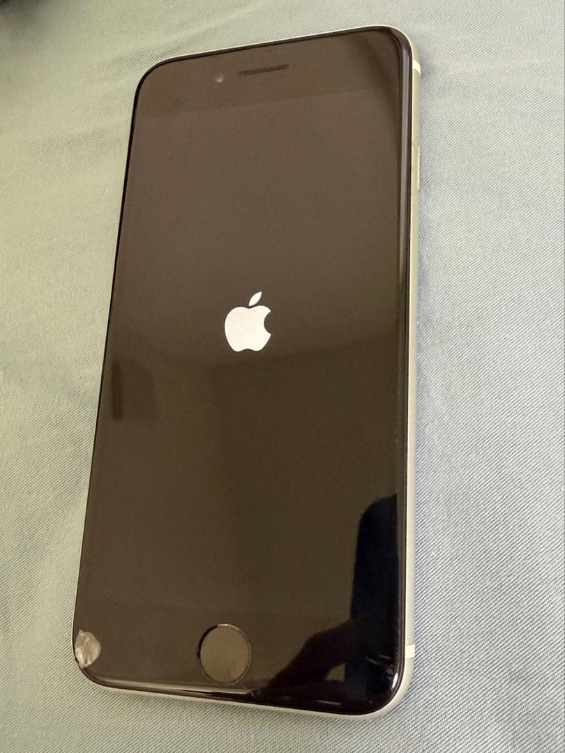 Apple iPhone SE (第2世代) ホワイト 256GB