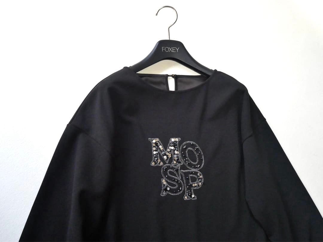 MORABITO SPELLモラビト　プルオーバートップス 刺繍 サイズ38