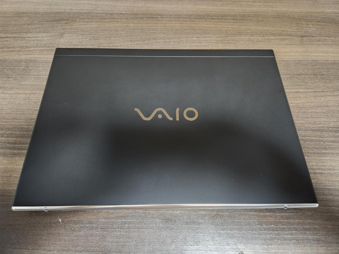 使用少美品 VAIO SX14 i7-1260P 16GB 1TB Office