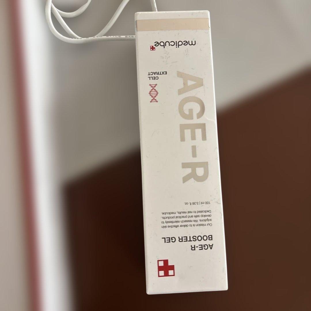 値下げしましたMedicube AGE-F 美顔器 ATSエアショットケーブル付