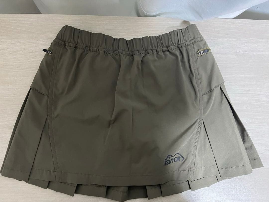 美品 ranor ラナー プリーツランニングスカート XS オリーブ トレラン
