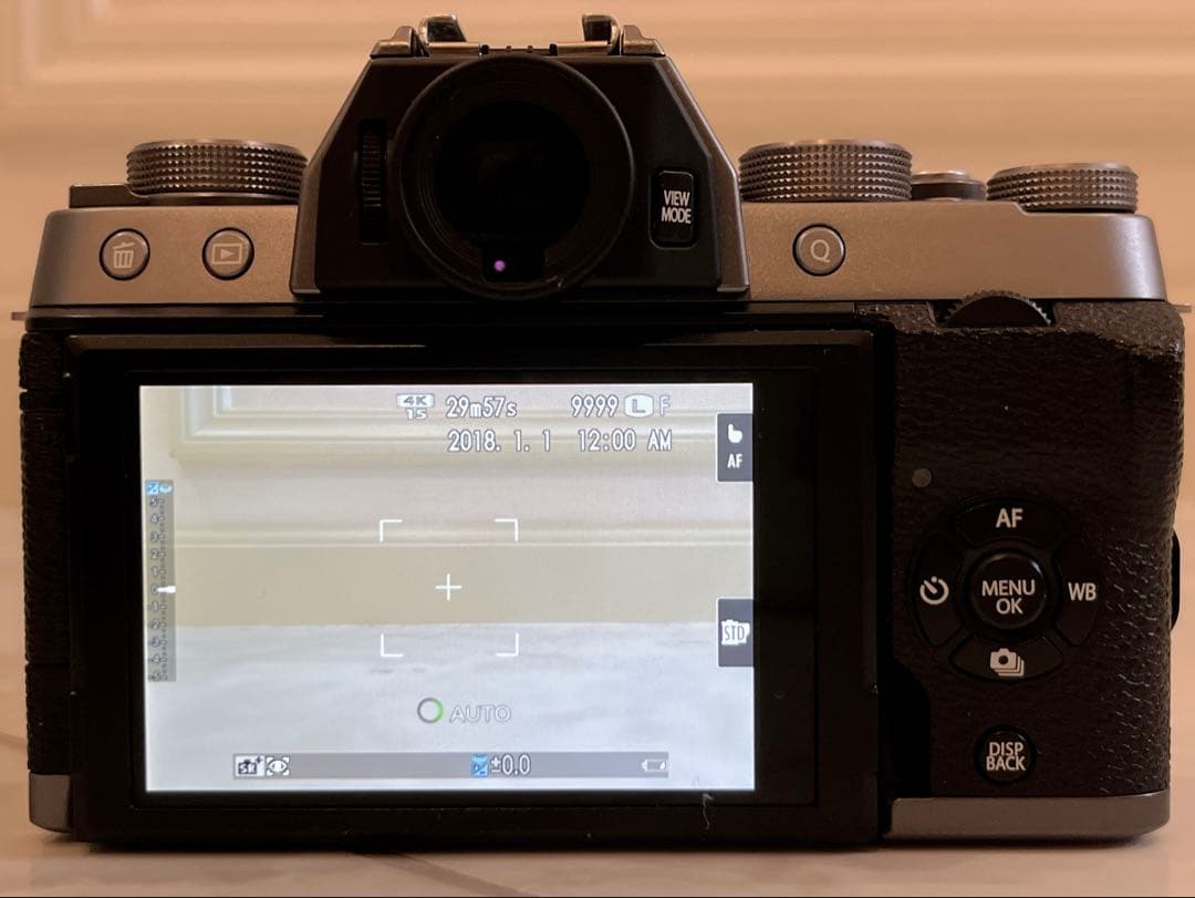 美品 FUJIFILM X-T100 コンパクト デジタルカメラ ミラーレス