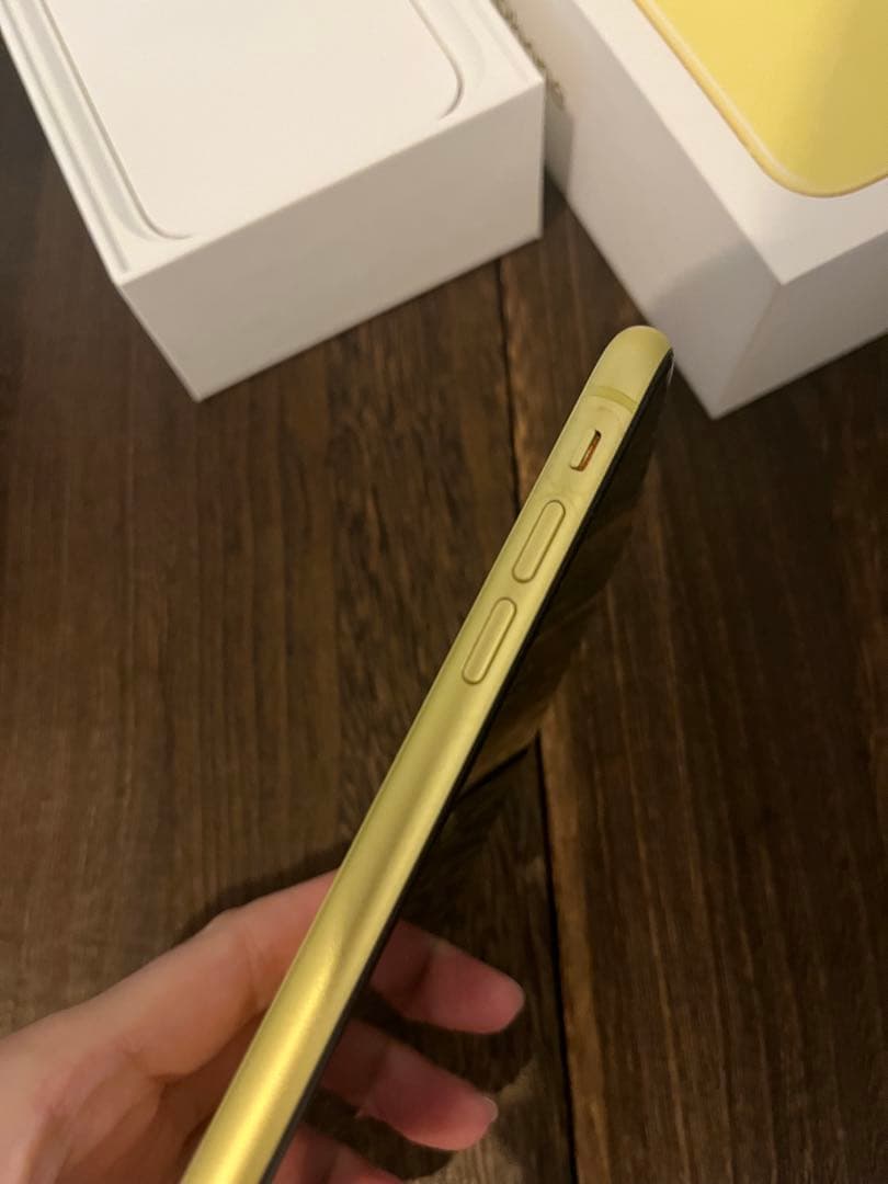 【美品】iPhone11 付属品 simフリー イエロー 64GB Apple