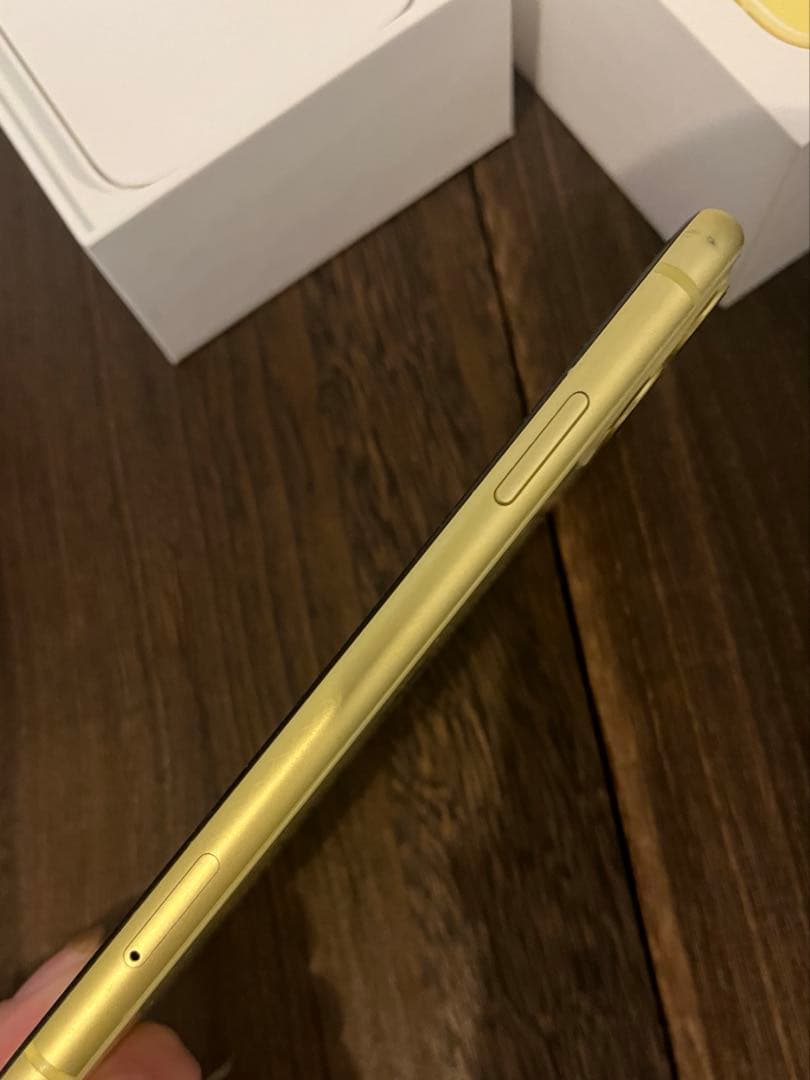 【美品】iPhone11 付属品 simフリー イエロー 64GB Apple