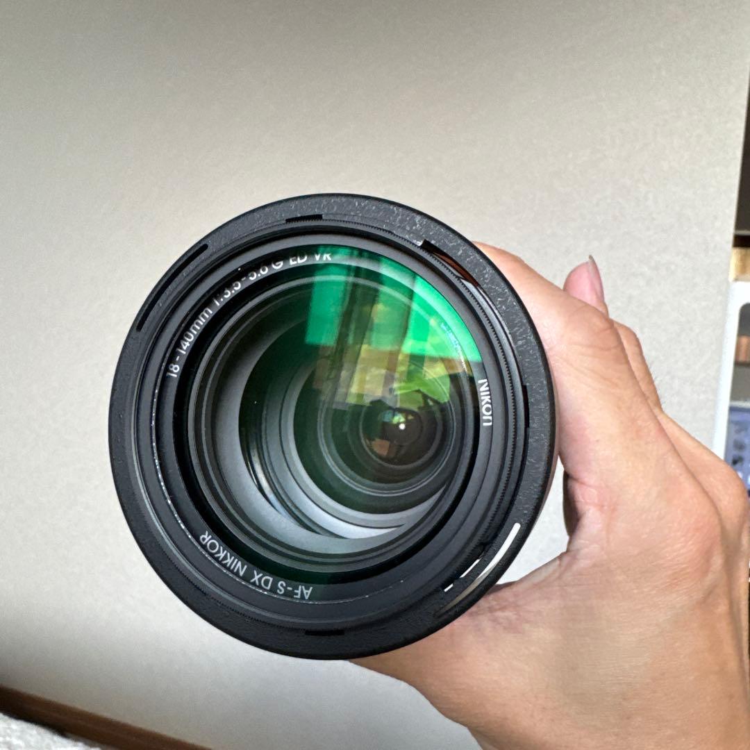 Nikon D7500 デジタル一眼レフ 本体とレンズ