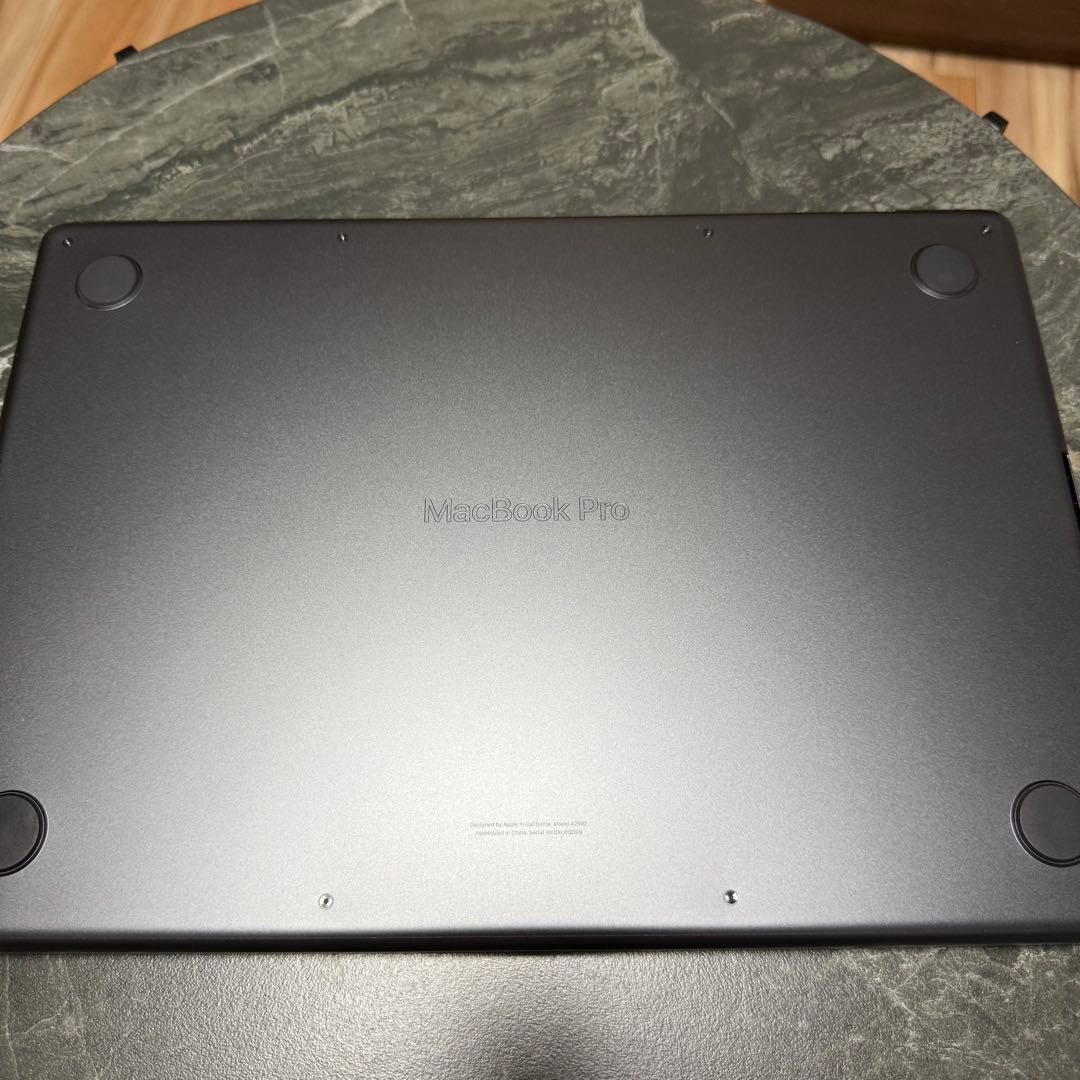 MacBook Pro 14インチ M3 Pro ほぼ新品 ブラック Apple