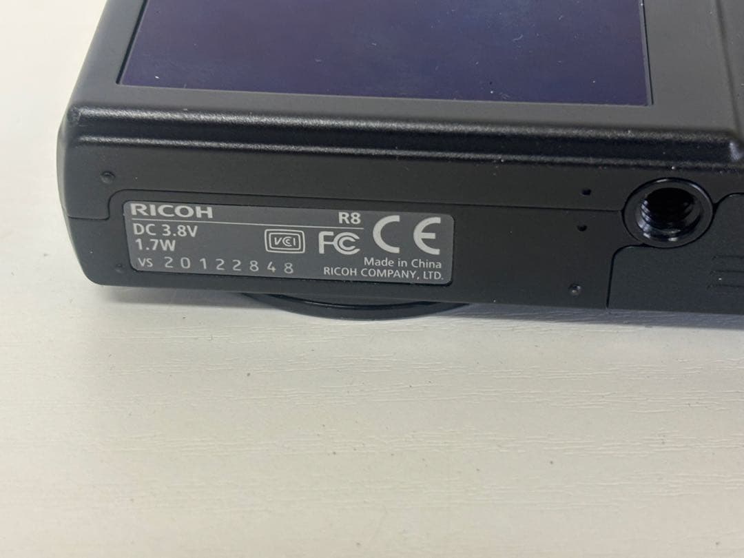 ◆【売り切り】 RICOH リコー デジタルカメラ RICOH R8