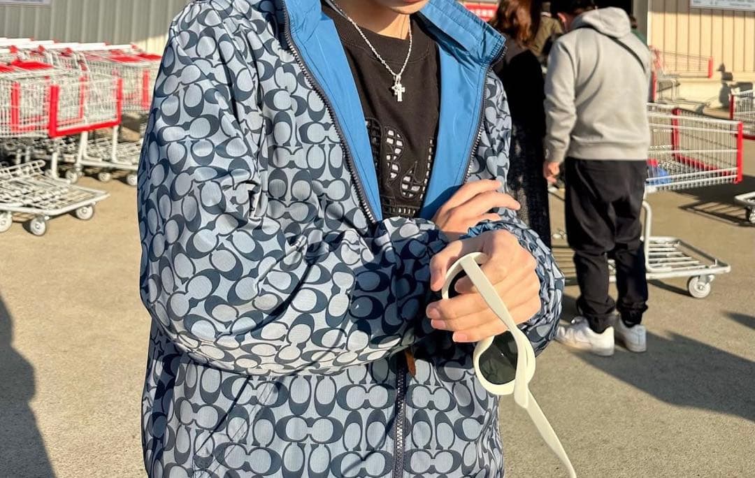 美品 本日限定で1万円!! リバーシブル ナイロンジャケット 青/黒